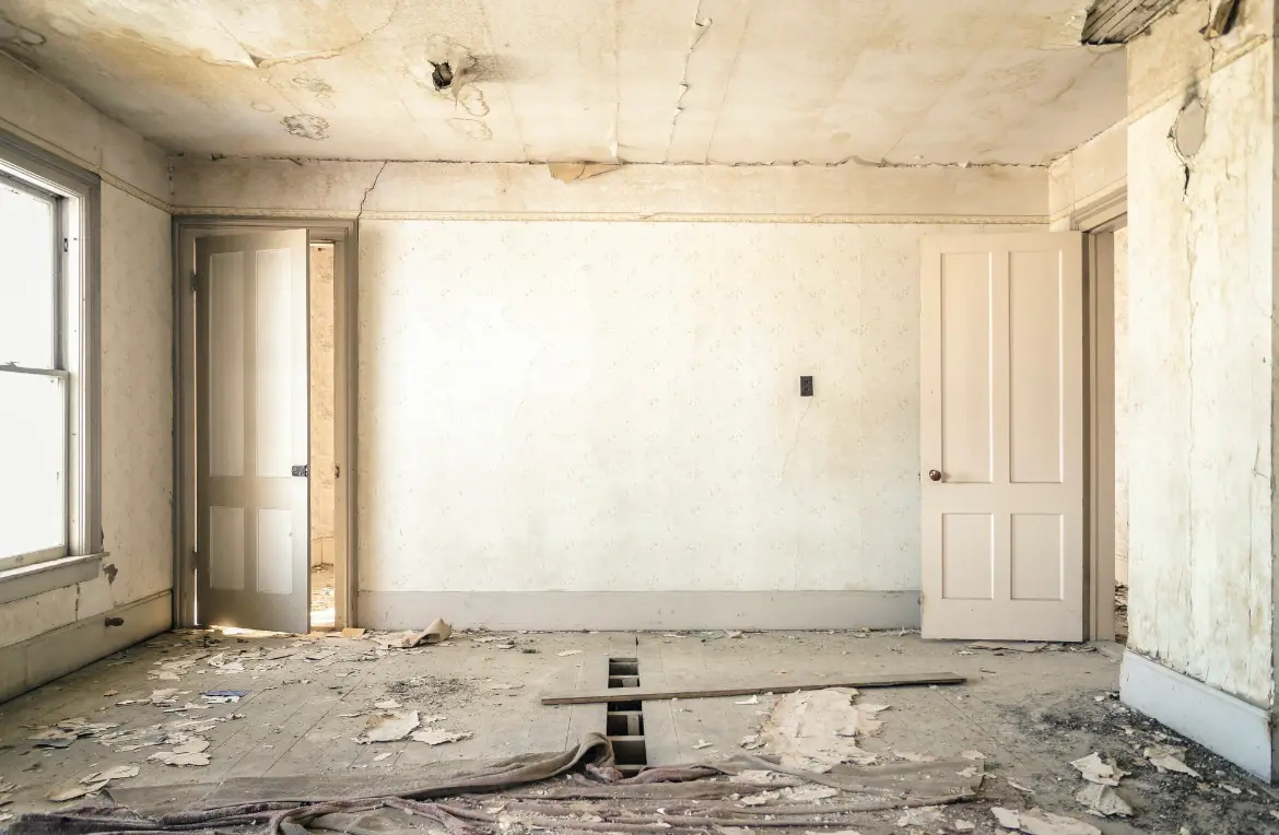 Waste disposal crew managing a cleanout project in Brookdale